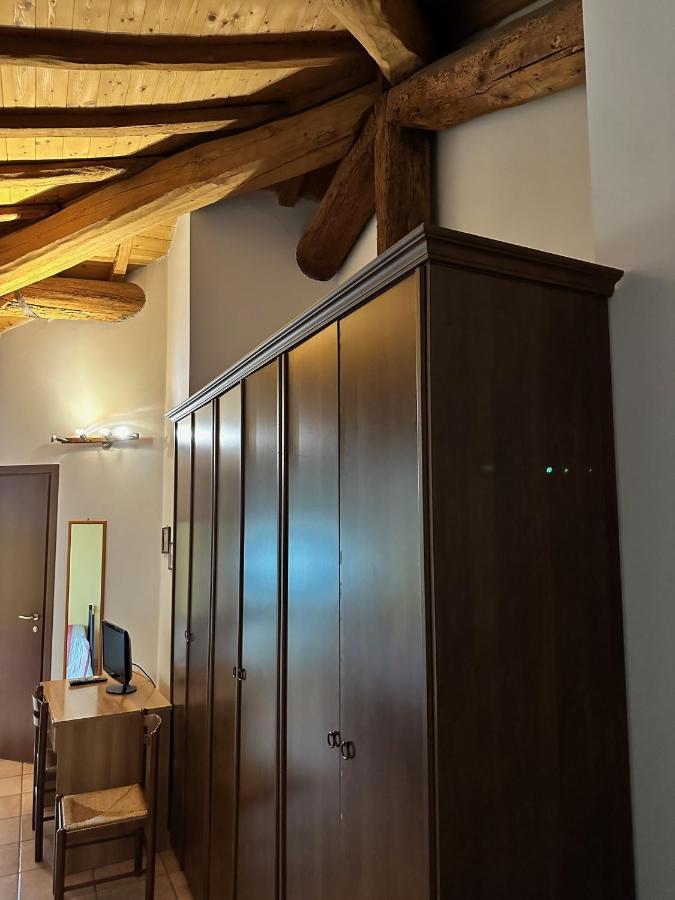 Agriturismo La Rasdora Porto Mantovano Luaran gambar